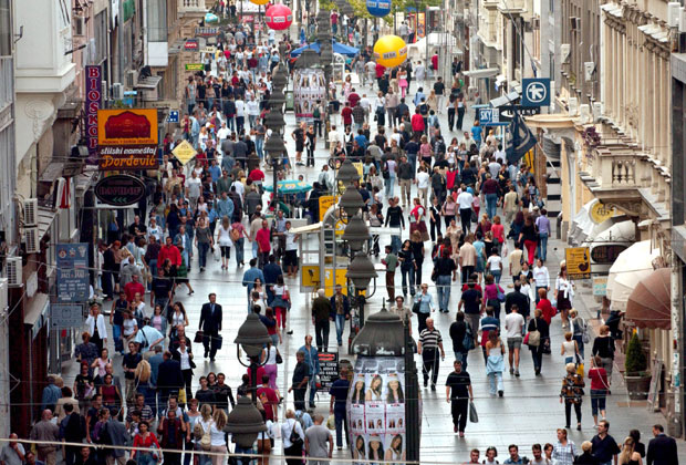 РОЂАЦИ ОВЕ ГОДИНЕ ДАРЕЖЉИВИ: Девизама допуњавају кућни буџет